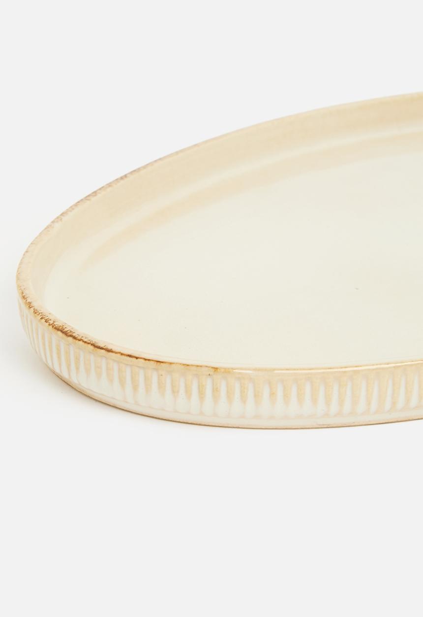 Sixth Floor - Lines serving platter - Natural