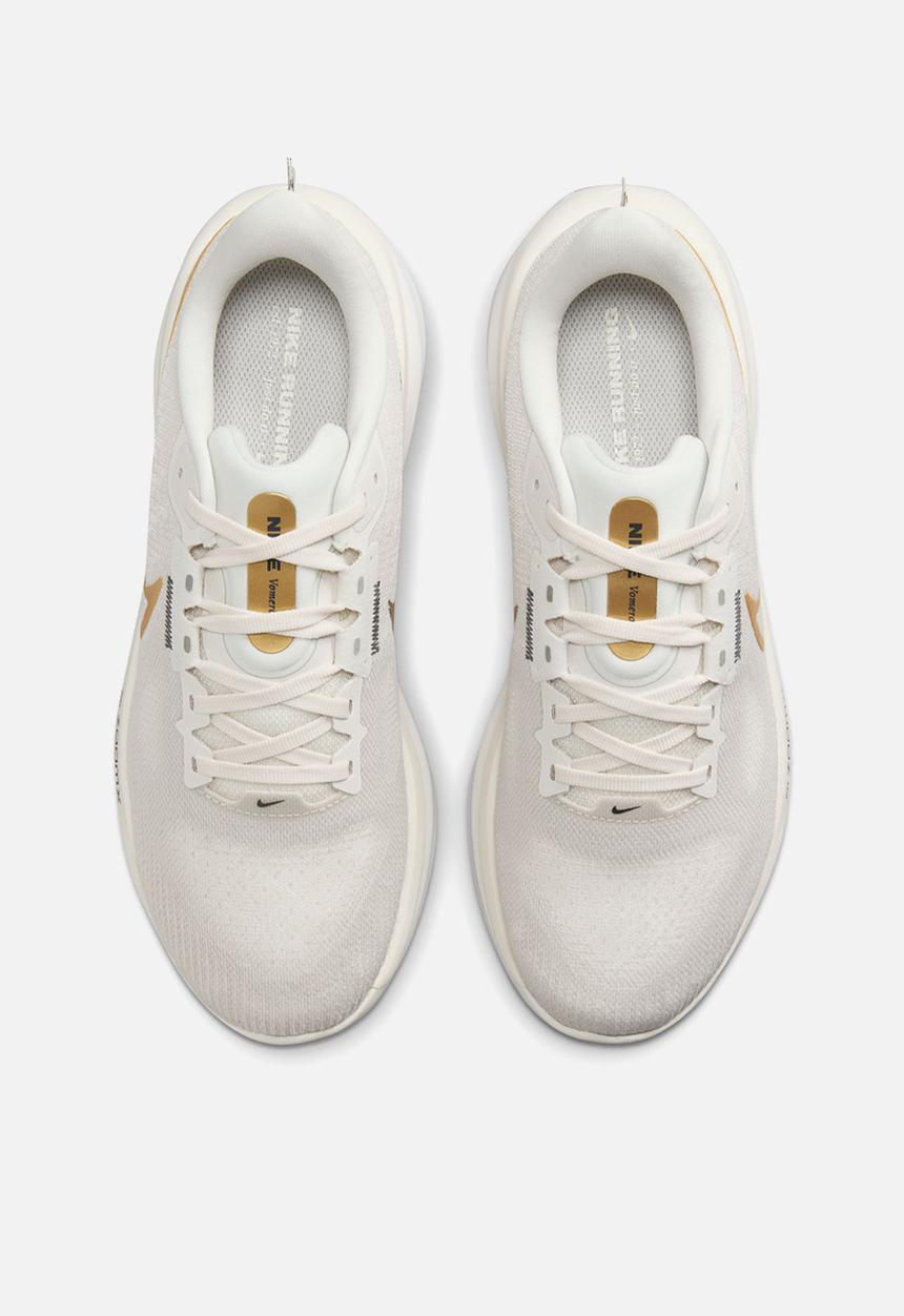 Nike - Vomero 17