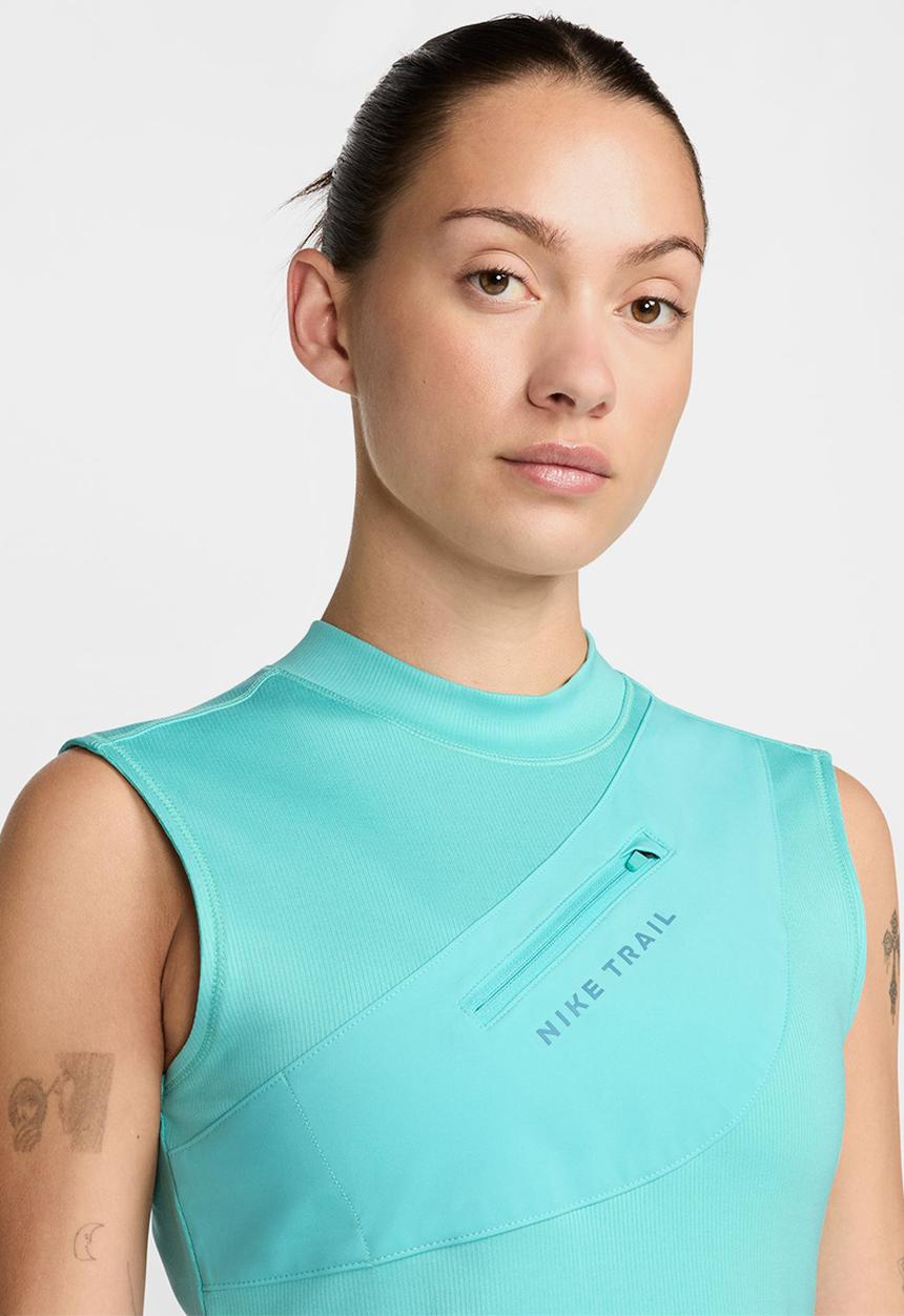 Nike - Nike Trail Dri-FIT Storage Tank - Green Frost/Smokey Blue