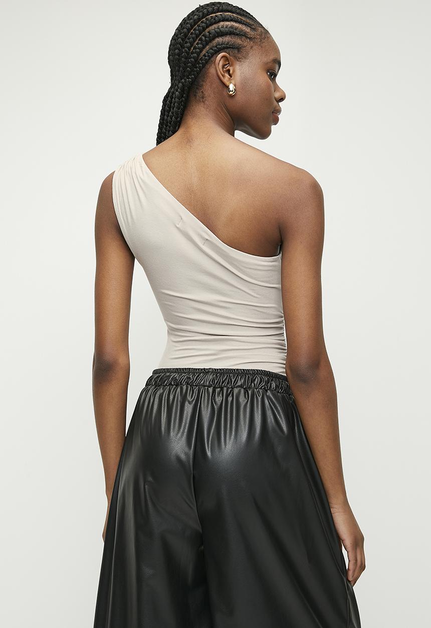 Superbalist - Asymmetrical one shoulder T-shirt - Stone