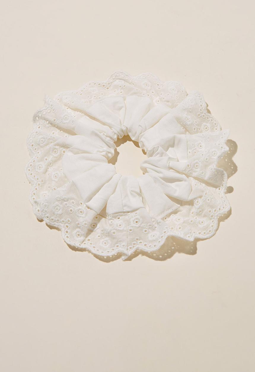 Rubi - Stella Scrunchie - White Lace Edge