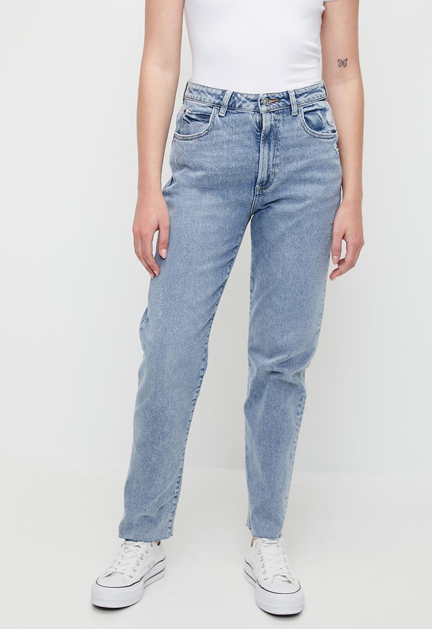 GUESS - High rise mom jean - light wash