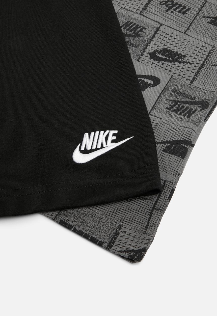 Nike - Nkb b nsw club ssnl aop short - black