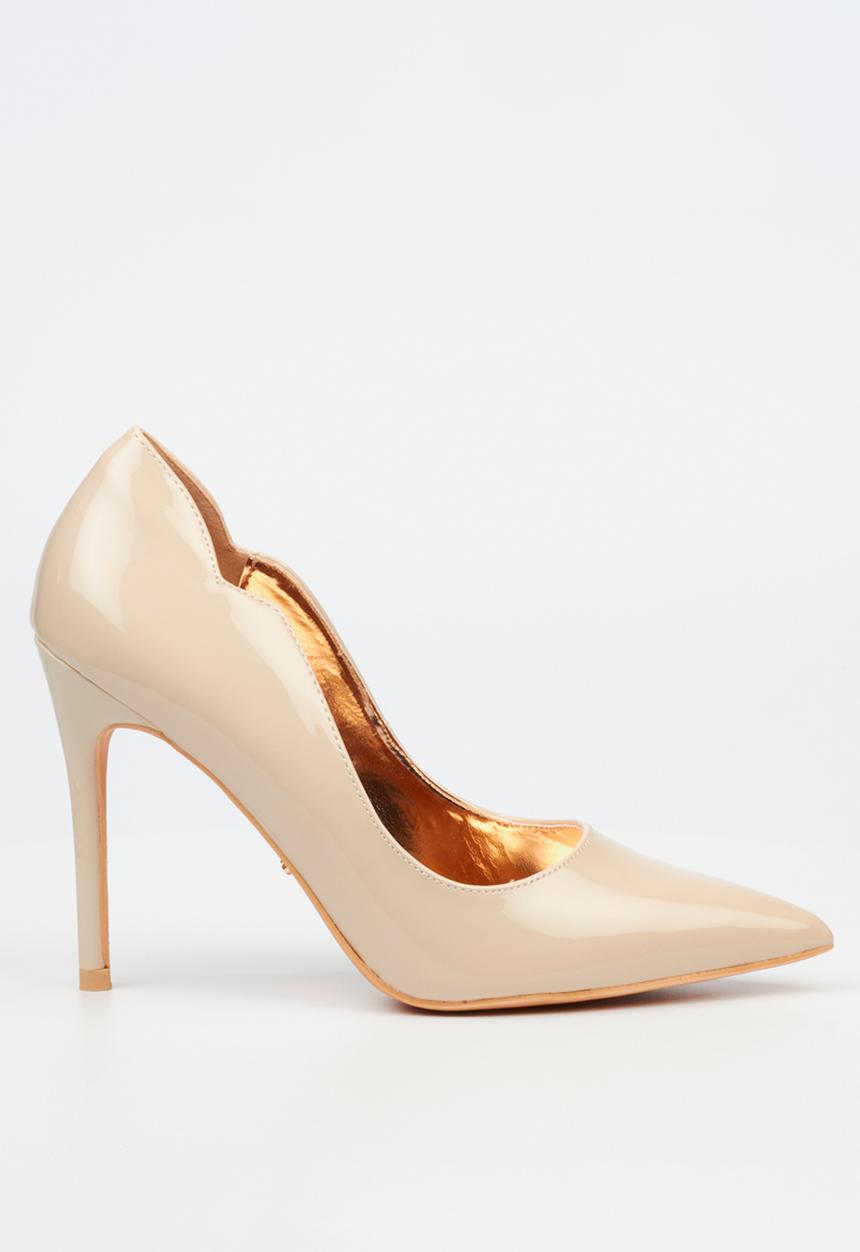 Miss Black - Lola 35 court - stone