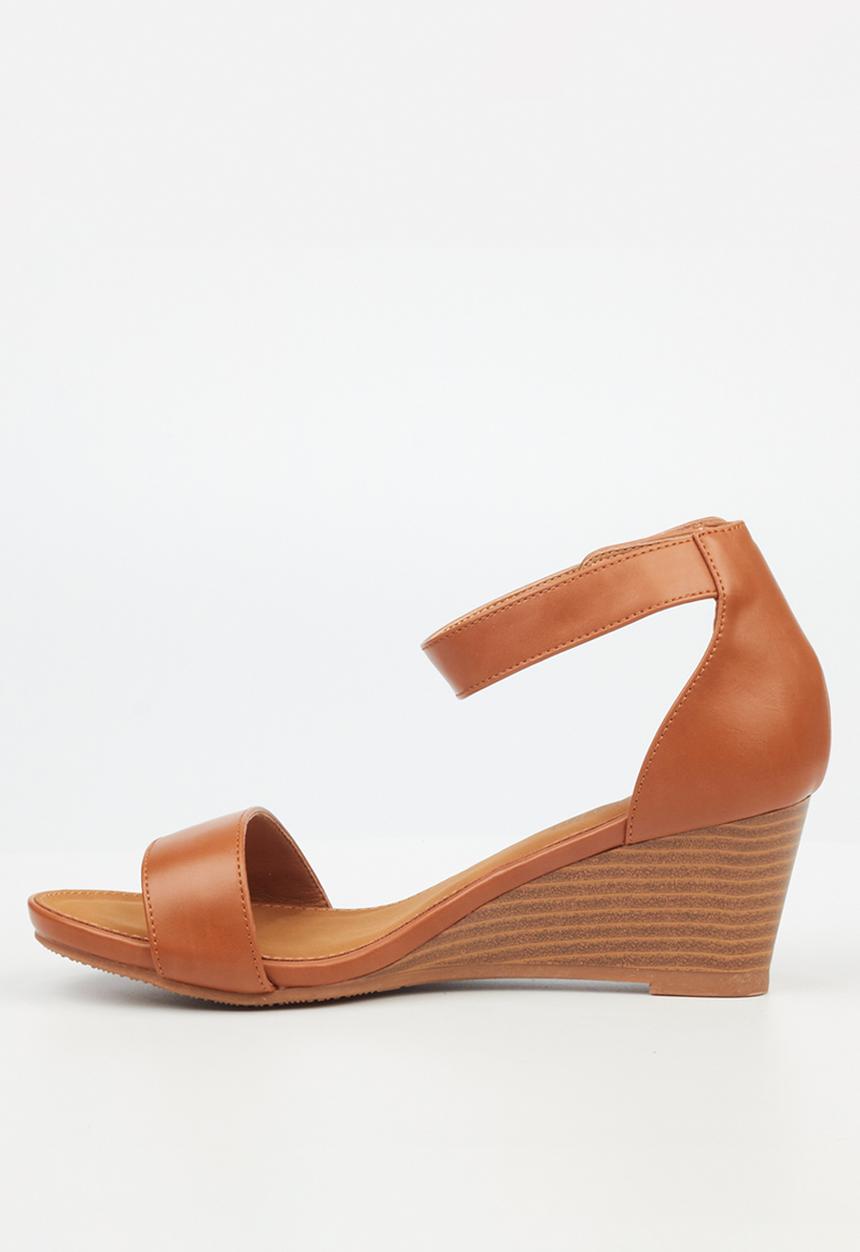 Butterfly Feet - Shani 5 wedge - tan