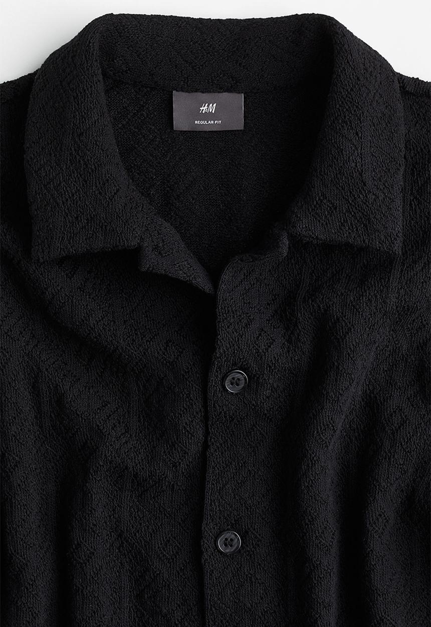 H&M - Regular fit hole-patterned jersey shirt - black