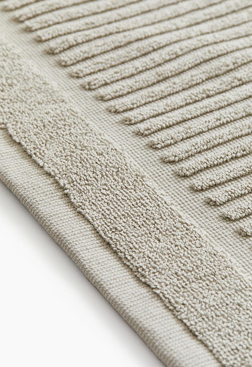 H&M - Cotton terry bath mat - light green