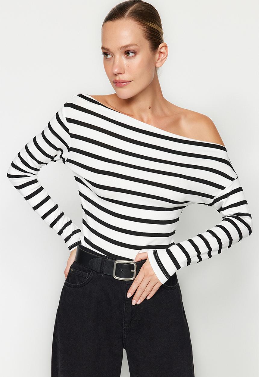 Trendyol - Striped premium soft fabric fitted boat collar blouse - black & white