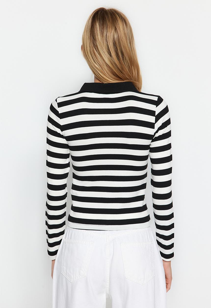 Trendyol - Striped fitted/simple polo collar knitted top with buttons - black