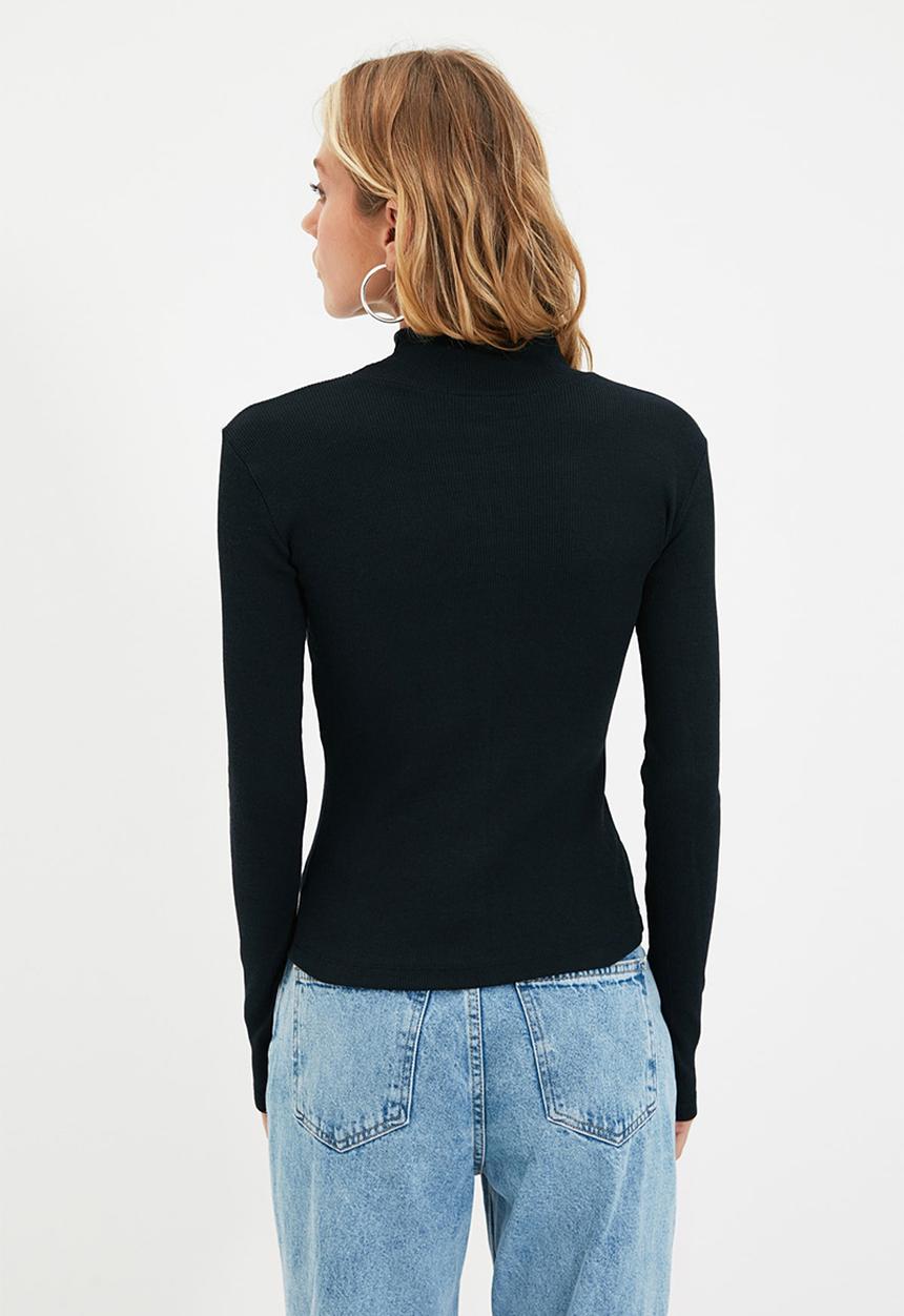 Trendyol - Fitted Small Collar Long Sleeve Ribbed Stretch Knit Blouse - Black