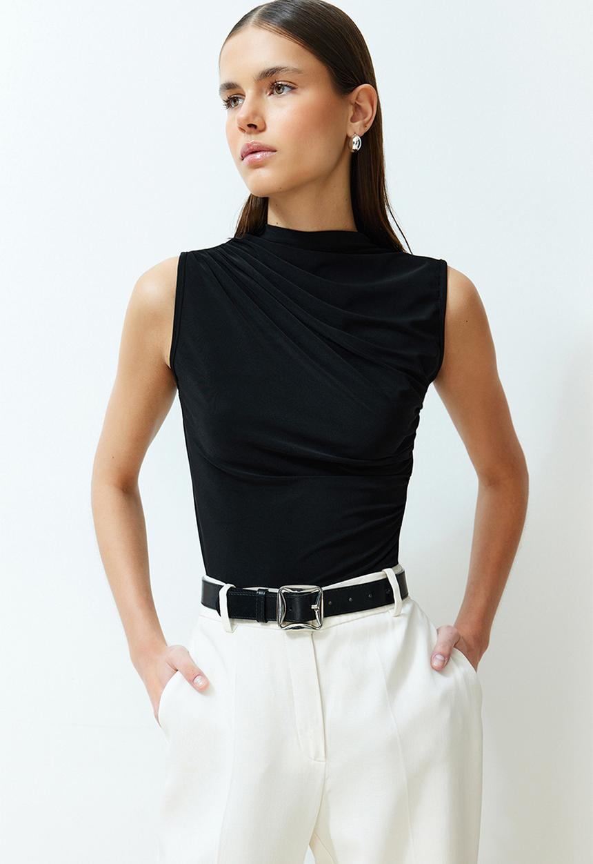 Trendyol - Zero Sleeve Gathered Formal Stretch Knitted Blouse - Black