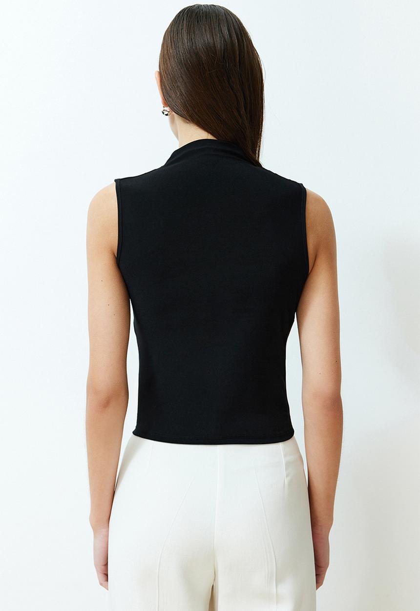 Trendyol - Zero Sleeve Gathered Formal Stretch Knitted Blouse - Black