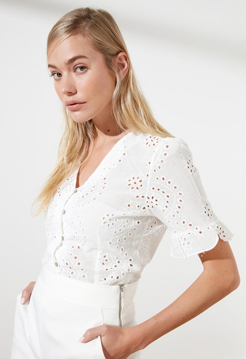 Trendyol - Embroidered Woven Blouse - Ecru