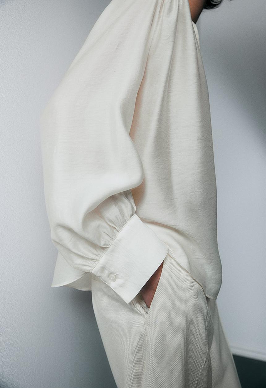 H&M - Lyocell popover blouse - cream