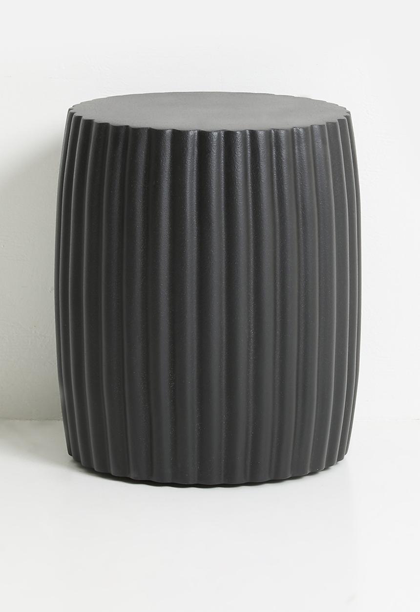 Nolden Brothers - Ribbed outdoor side table-stippled black