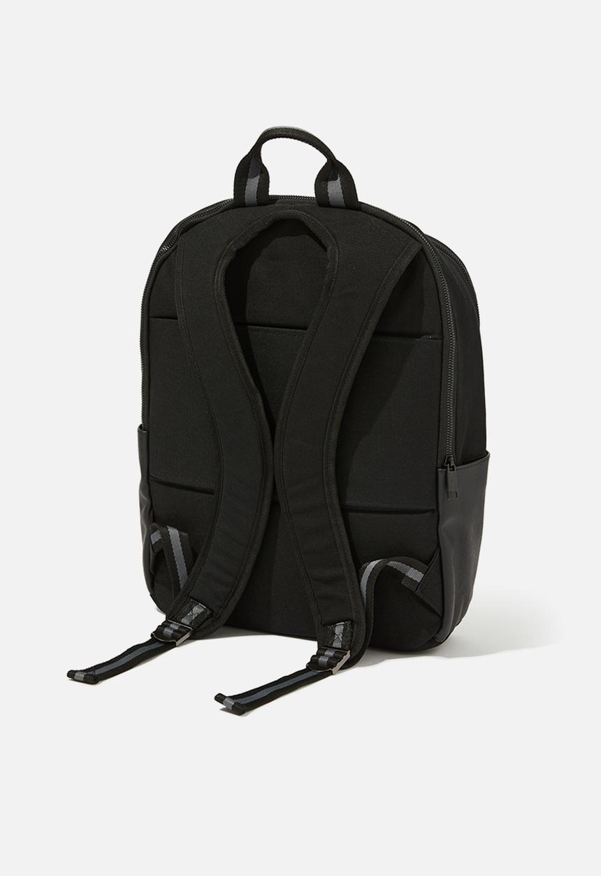 Typo - Essential Commuter Backpack - Black