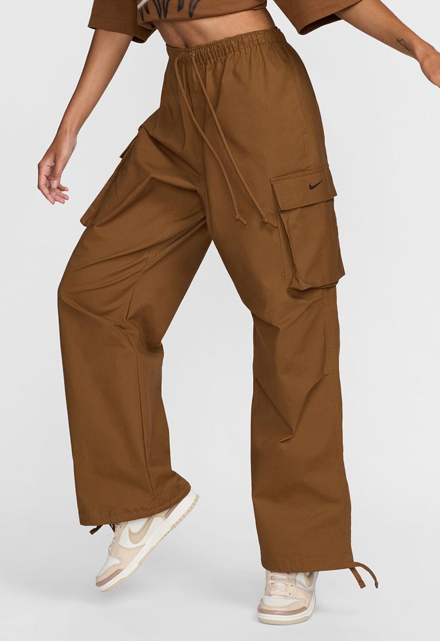 Nike - Nike Sportswear Dance Cargo Pant - lt british tan/black