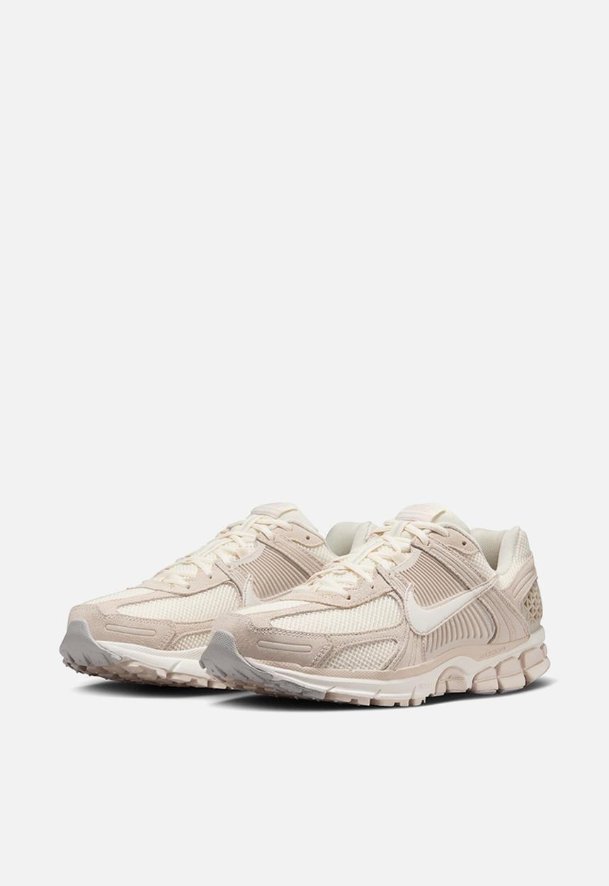 Nike - Zoom vomero 5