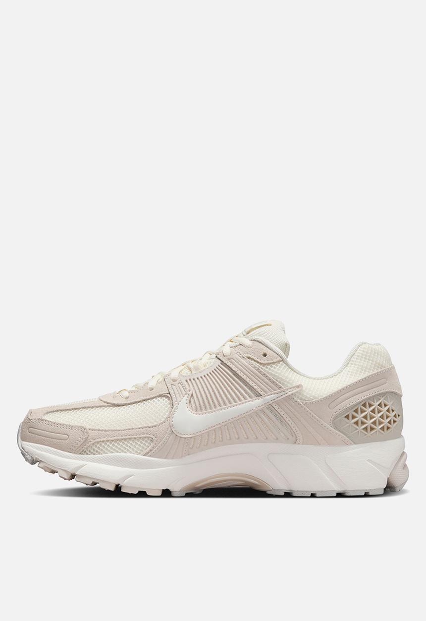 Nike - Zoom vomero 5