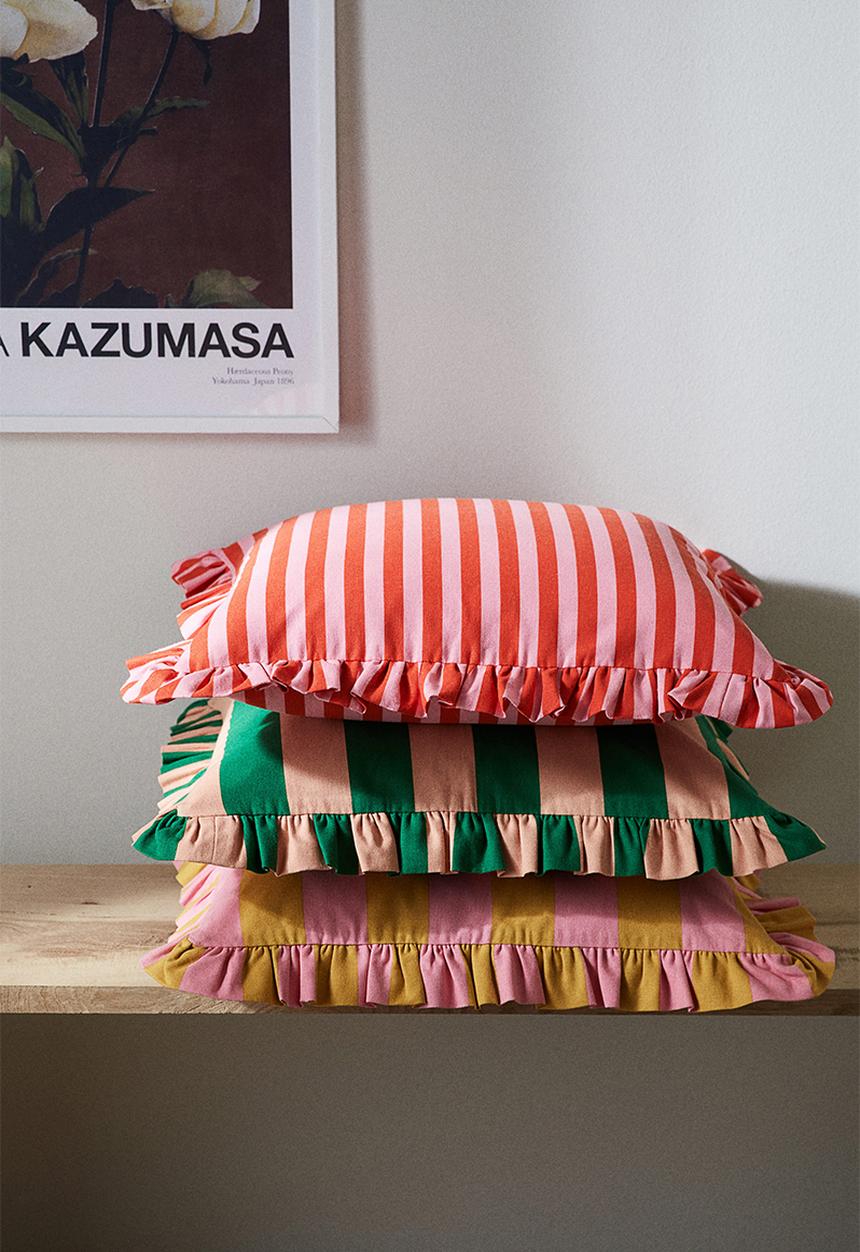 H&M - Frill-trimmed cushion cover - orange striped 