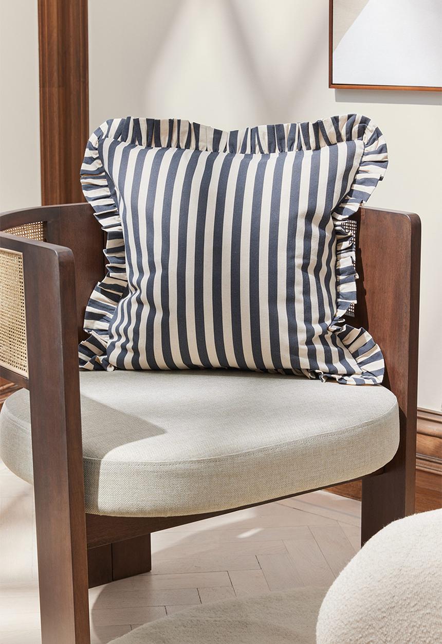 H&M - Frill-trimmed cushion cover - dark grey striped