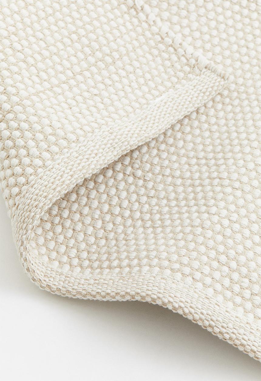 H&M - Textured cotton rug - Natural white Beige