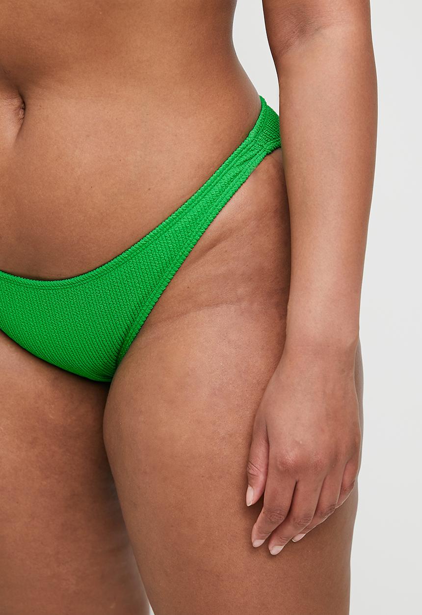Cotton On - Plus Full Bikini Bottom - Palm Leaf Crinkle