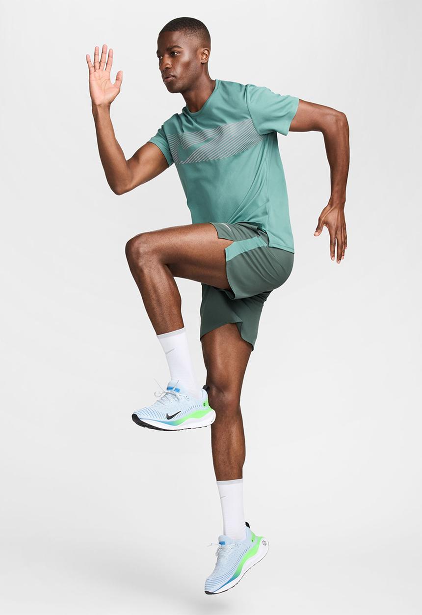 Nike - M nk df challenger 7ul short - vintage green/bicoastal/reflective silv
