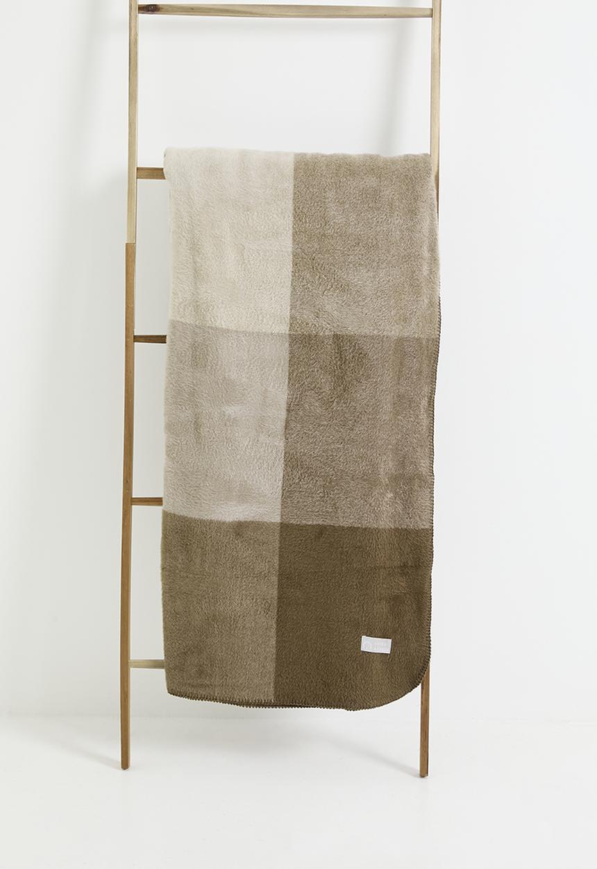 Haven & Earth  - Top Suede Blanket - Coffee