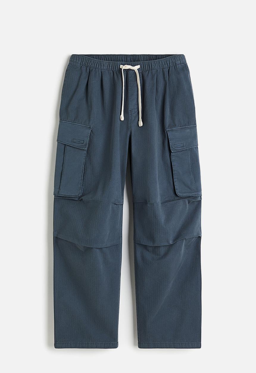 H&M - Loose fit cargo trousers - dark blue