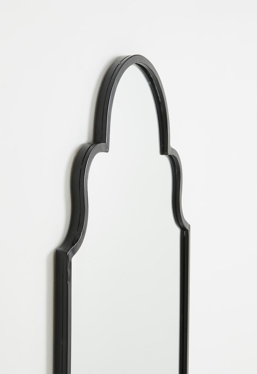 Sixth Floor - Curved mirror - black