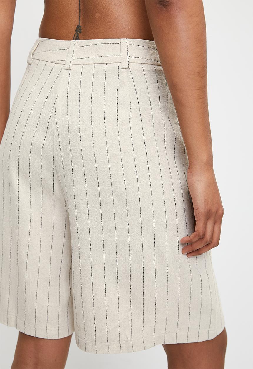 Superbalist - Co-ord linen blend walk shorts - ecru stripe