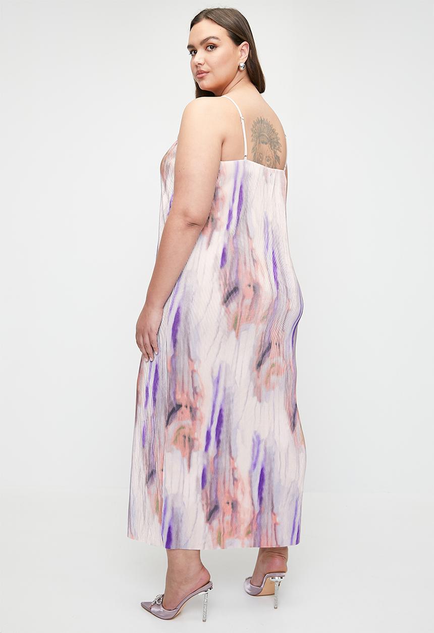 Superbalist - Plisse strappy maxi dress - lilac water dispersion aop
