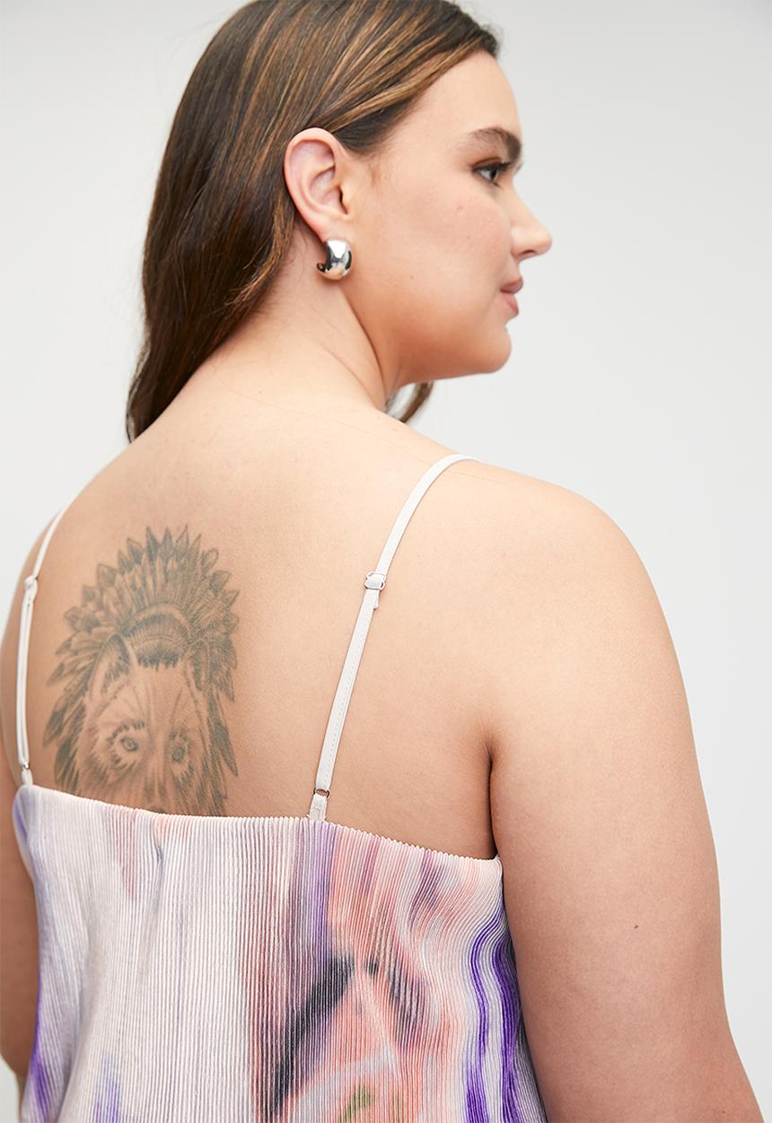 Superbalist - Plisse strappy maxi dress - lilac water dispersion aop