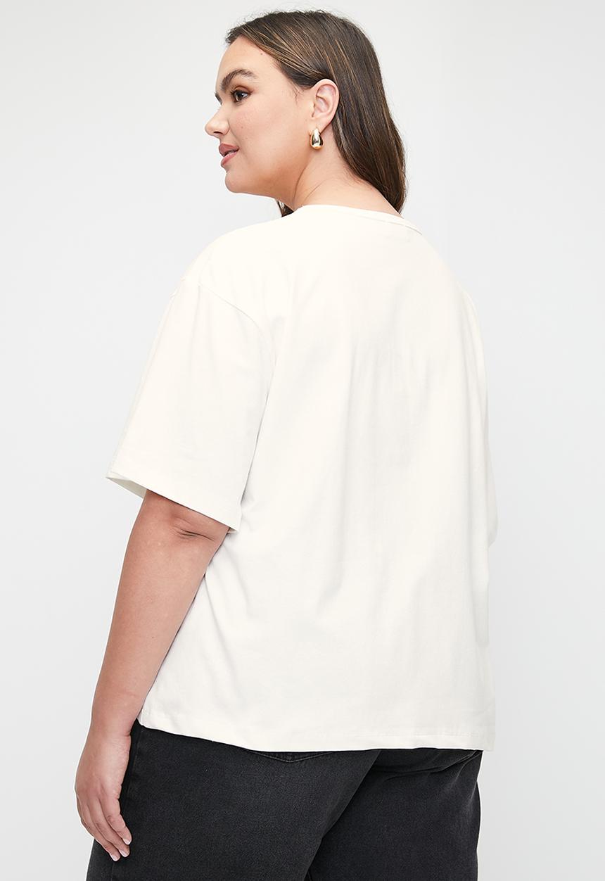 Me&B - Plus Statement Tee In Creme Del A Creme Print - Cremedelacreme