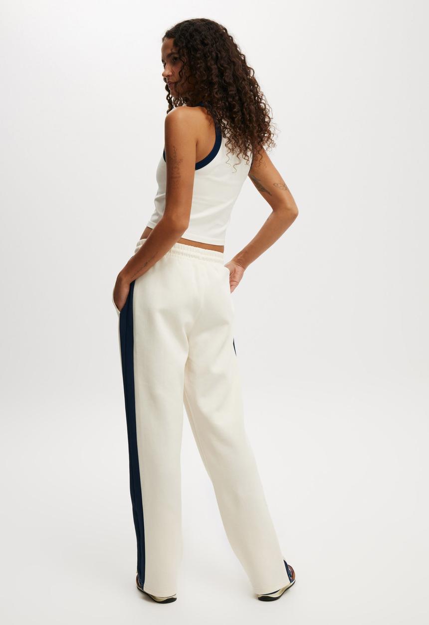 Cotton On - Active Move Trackpant - Coconut Milk & Dark Water