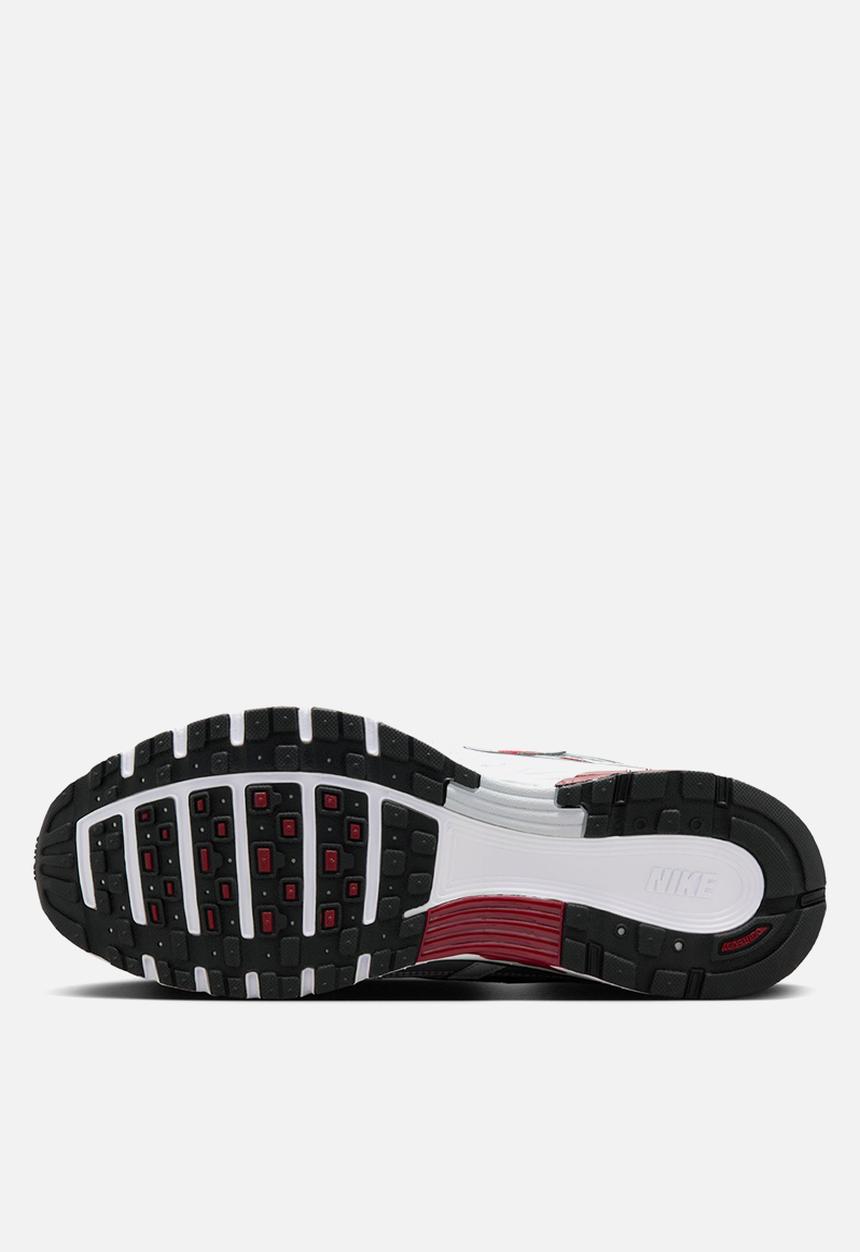 Nike - P-6000