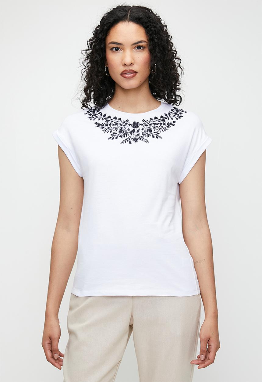 edit - Embroidered tee - white