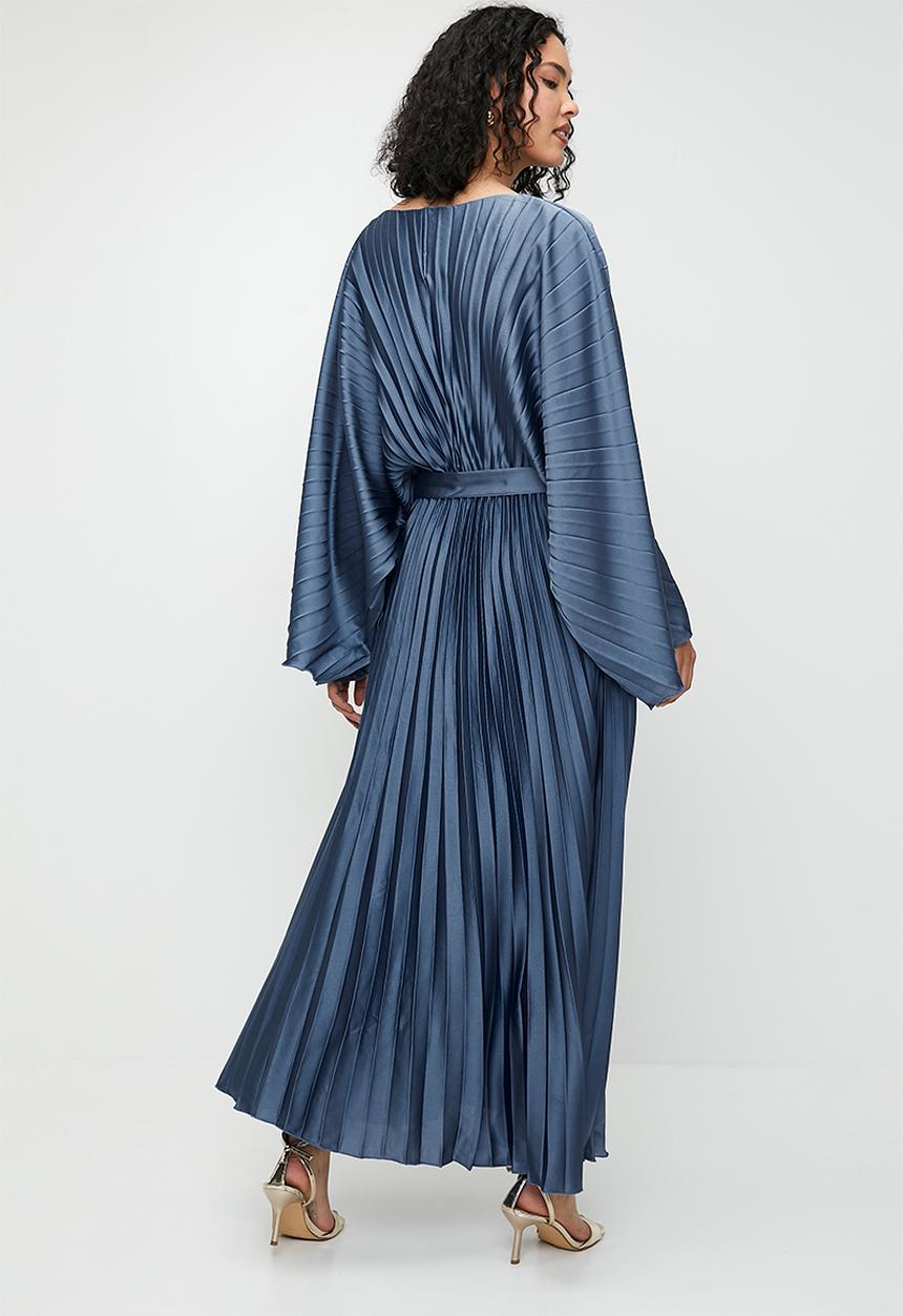 edit - Pleated dolman sleeve with tie dress - mid blue