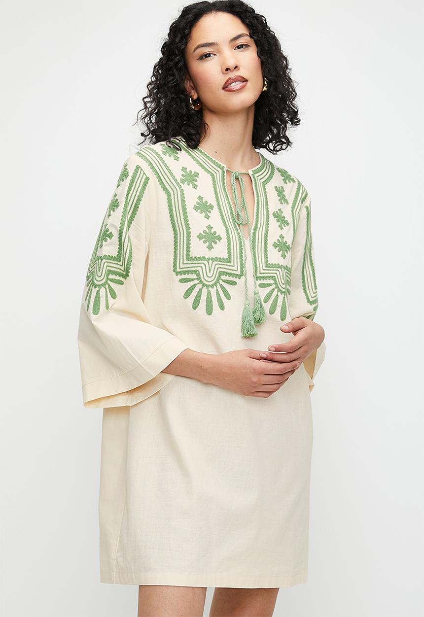 edit - Embroidery tunic with tassel trim - ecru/green