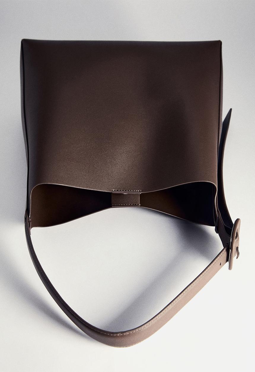 MANGO - Bag winnie - dark brown