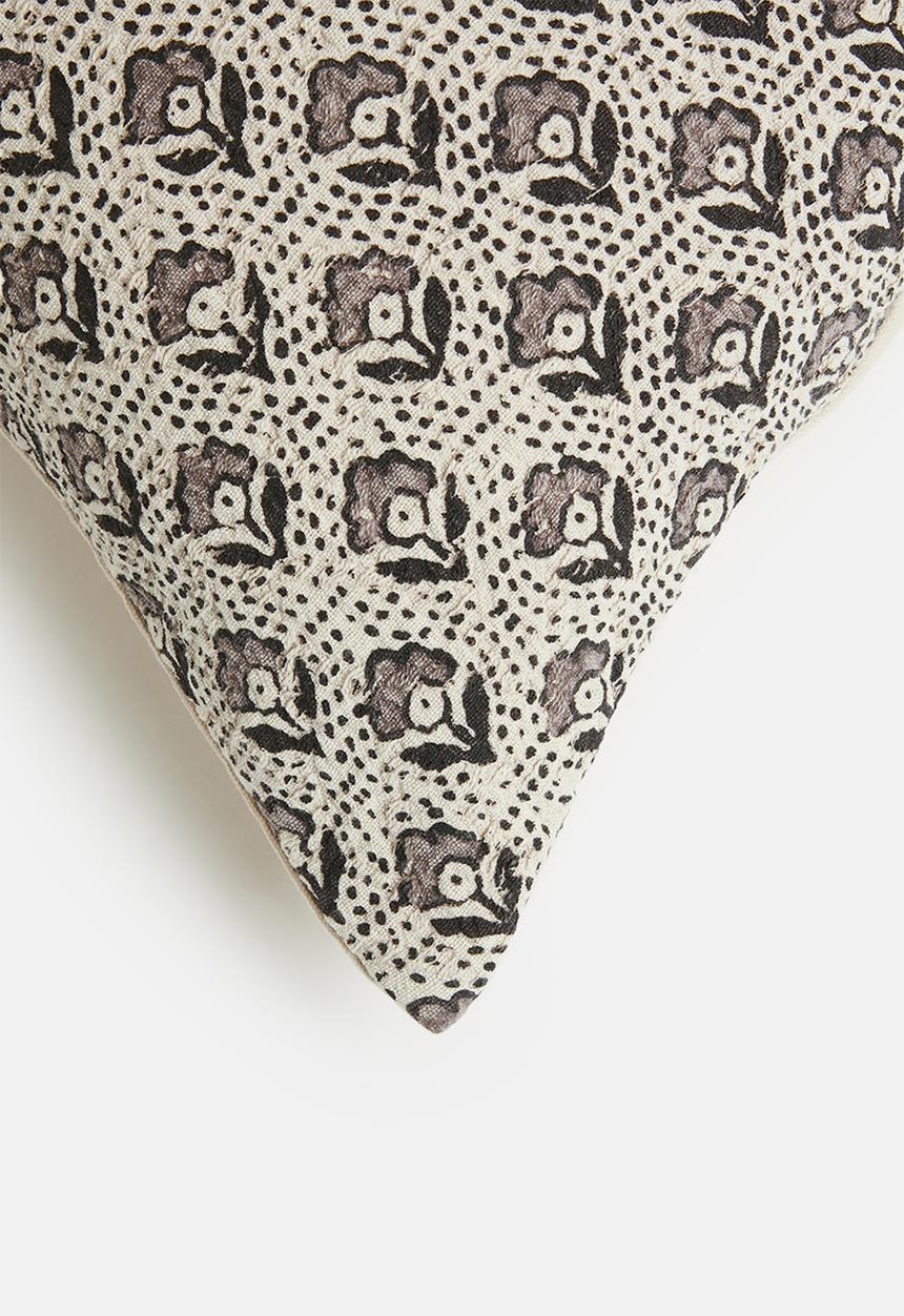 Sixth Floor - Flo woven cushion cover - Natural