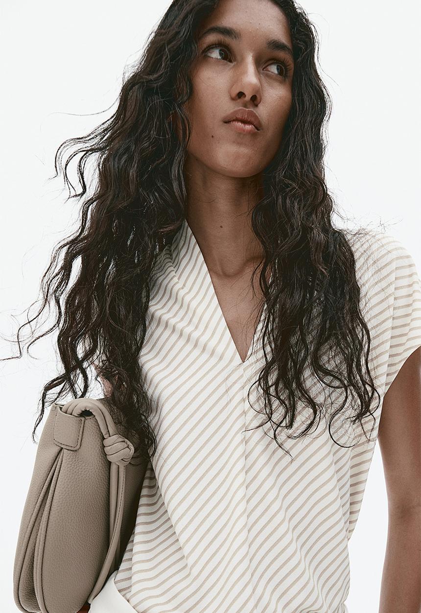 H&M - V-neck top - cream & beige striped