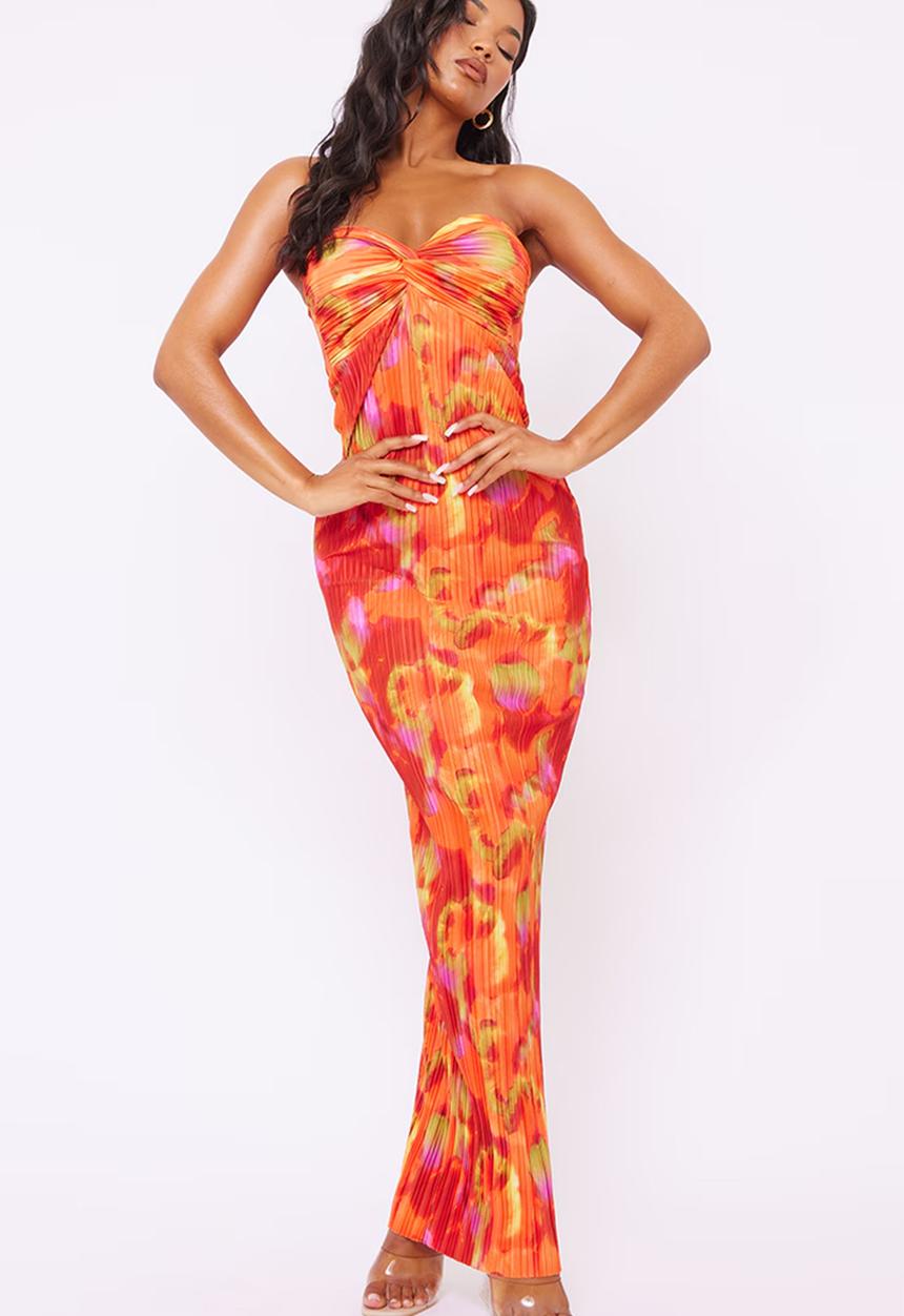 PrettyLittleThing - Abstract Print Plisse Knot Bandeau Maxi Dress - Orange