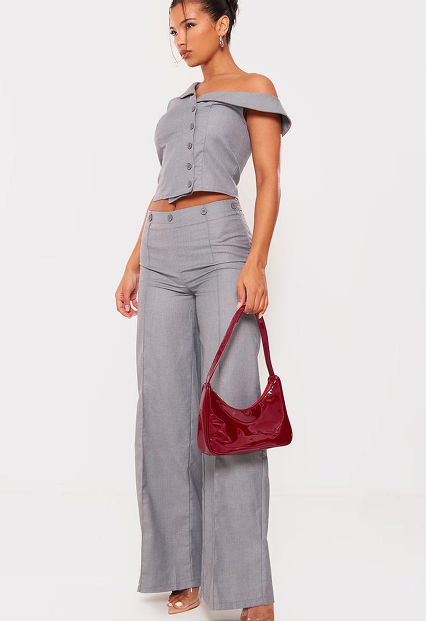 PrettyLittleThing - Woven Asymmetric Button Up Tailored Top - Light Grey