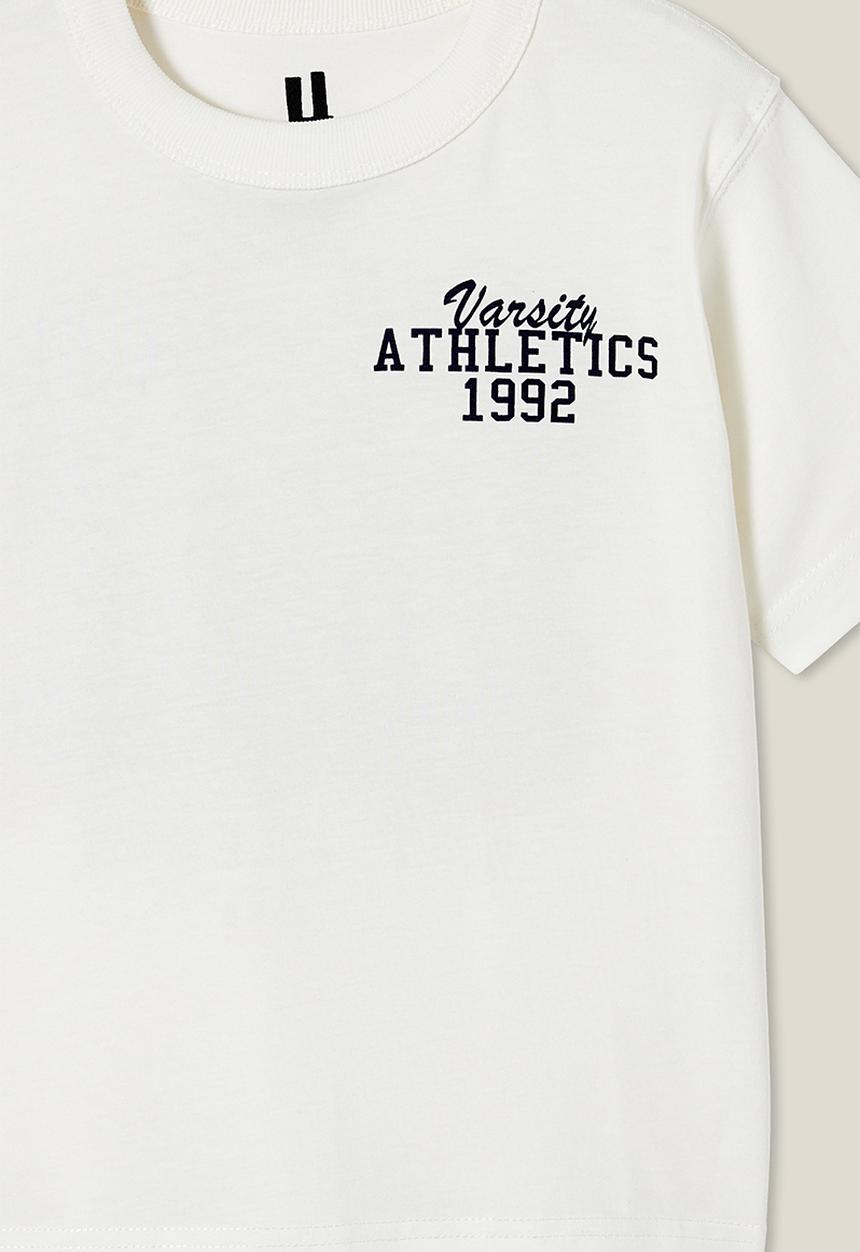 Cotton On - Jonny short sleeve graphic print tee - vanilla/varsity athletics 1992