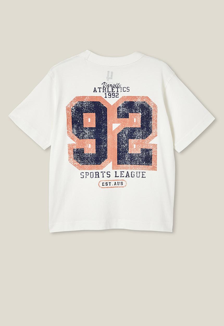 Cotton On - Jonny short sleeve graphic print tee - vanilla/varsity athletics 1992