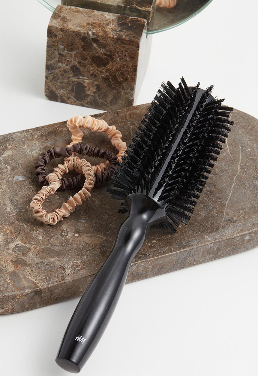 H&M - Large round brush - black
