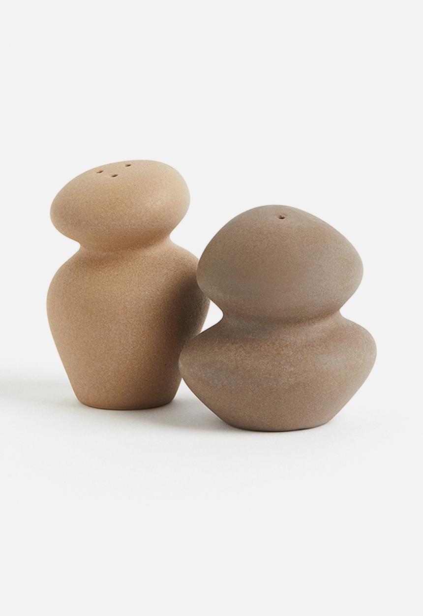 H&M - Ceramic salt and pepper set - beige brown