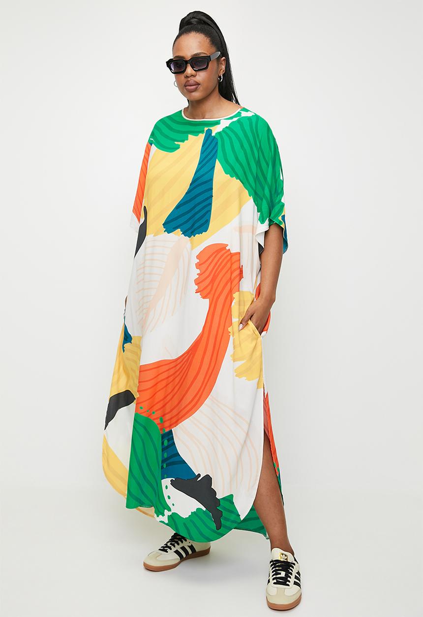 Superbalist - Woven T-shirt dress - gauguin macro floral